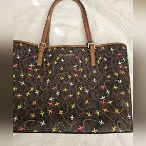 Michael Kors tote bag, brand new never worn, in excellent condition.